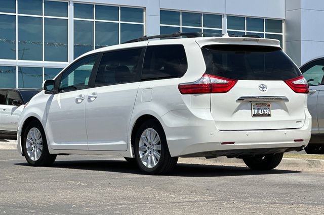 Used 2016 Toyota Sienna Limited FWD image 5