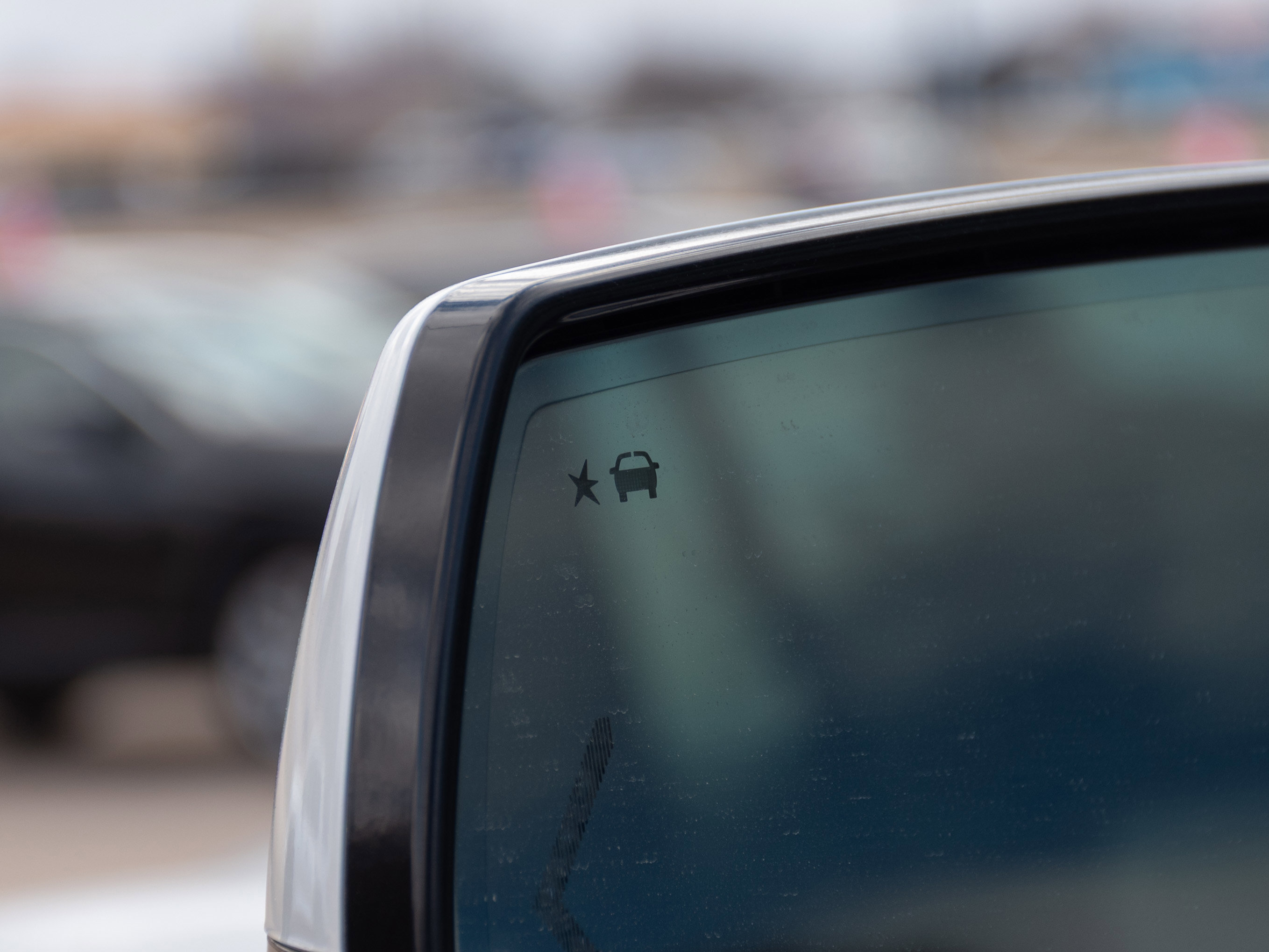 Used 2018 GMC Yukon Denali image 6