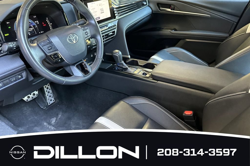 Used 2025 Toyota Camry SE FWD image 10