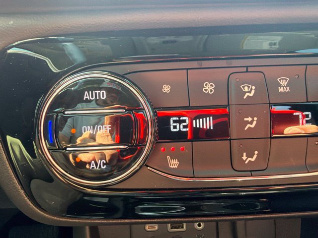 Used 2022 Buick Encore GX Select FWD image 38