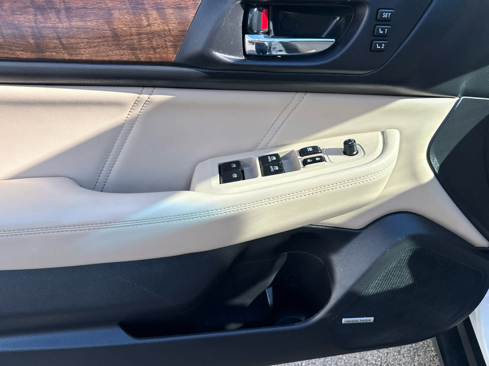 Used 2018 Subaru Outback 3.6R Limited AWD/4WD image 10