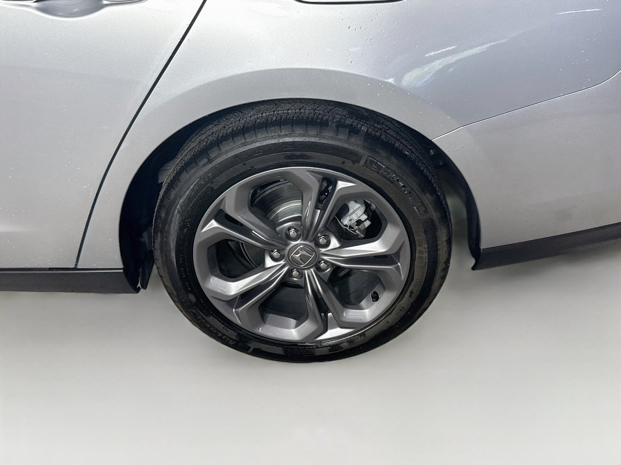 Certified 2024 Honda Accord EX image 37