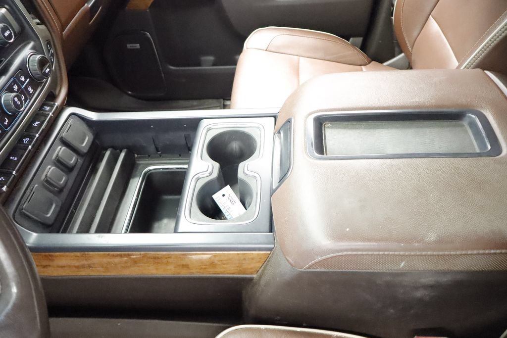 Used 2015 Chevrolet Silverado 1500 High Country w/ High Country Premium Package AWD/4WD image 30