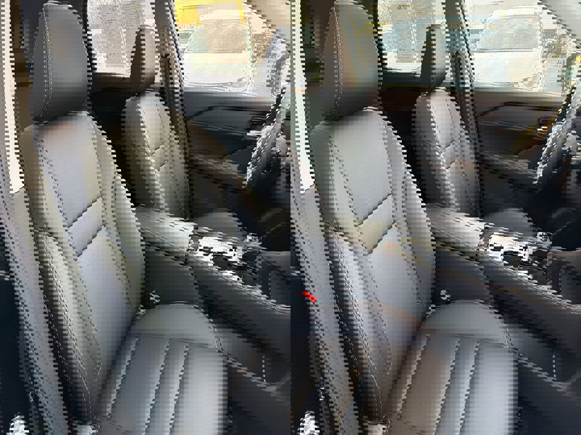 Used 2023 Nissan Rogue SL w/ SL Premium Package image 35