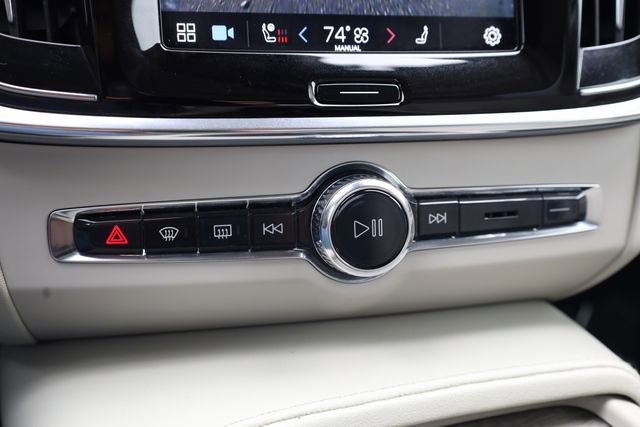 Used 2023 Volvo S90 B6 Plus image 19