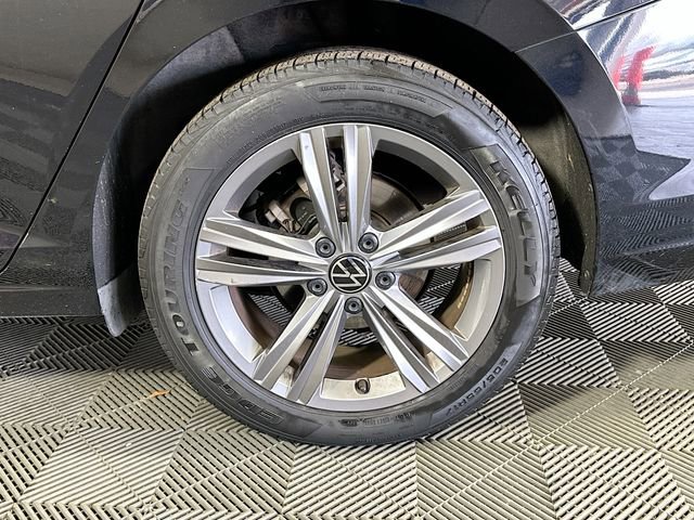 Used 2024 Volkswagen Jetta SE image 29