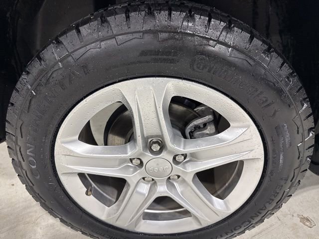 Used 2023 Jeep Compass Latitude image 8