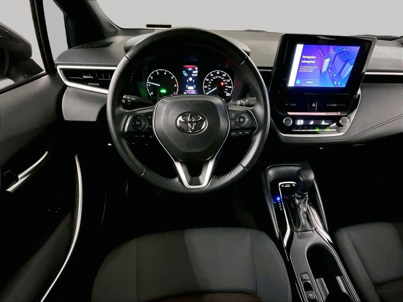 Used 2024 Toyota Corolla SE image 5