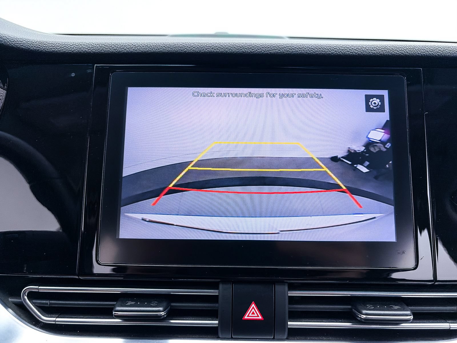 Certified 2022 Kia Niro EX FWD image 4