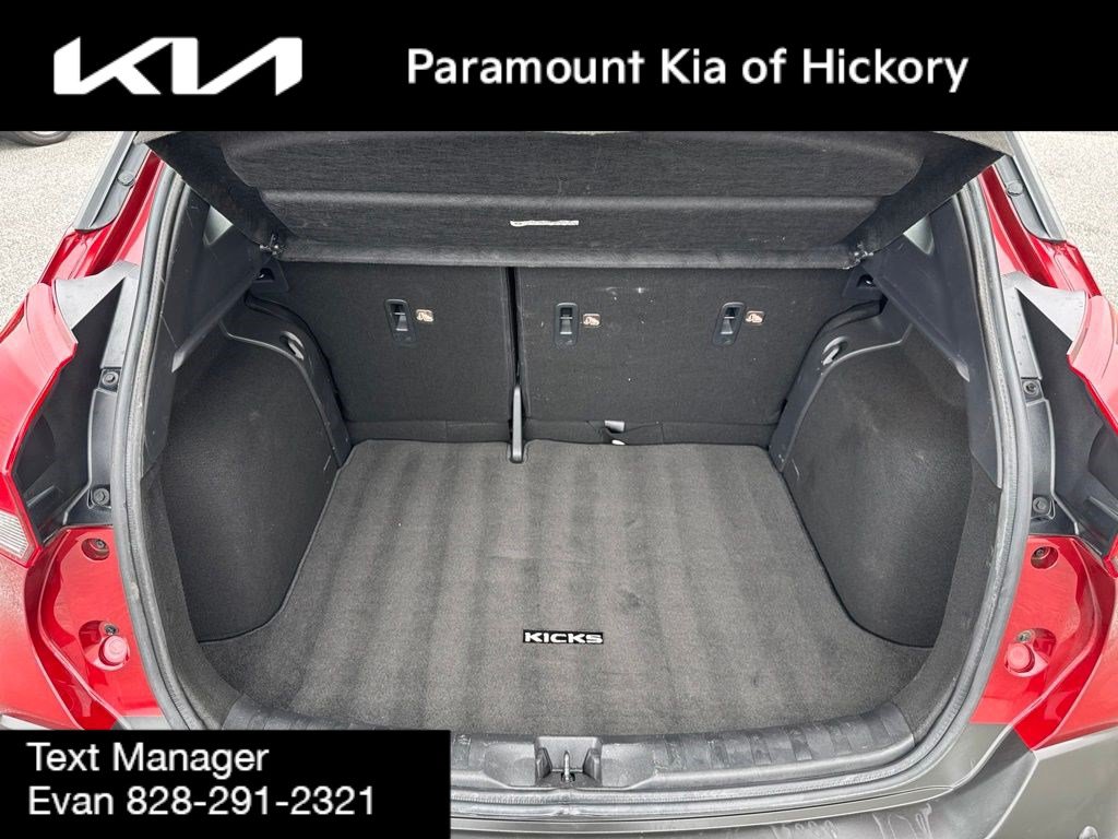 Used 2020 Nissan Kicks SV FWD image 11