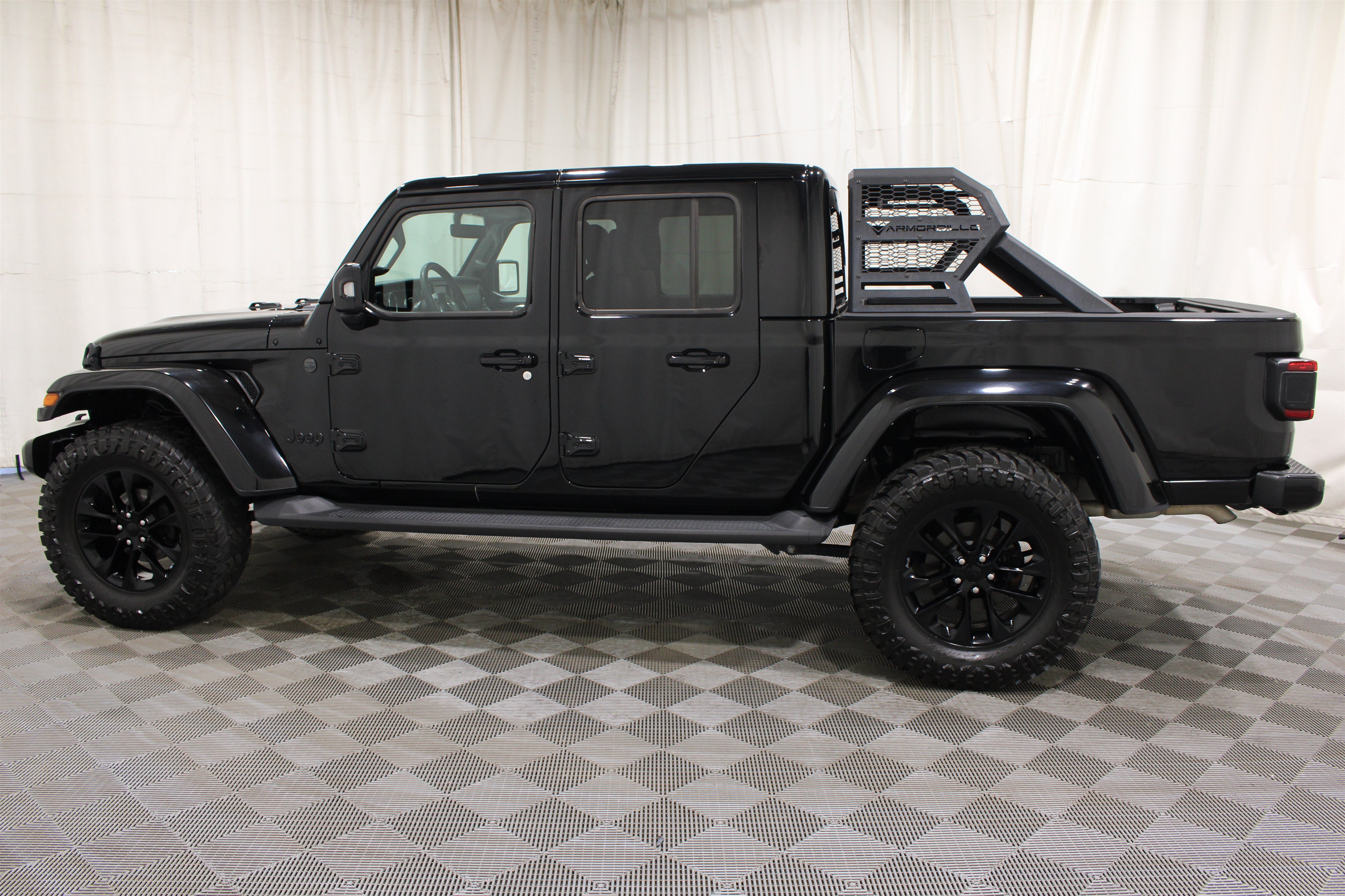 Used 2023 Jeep Gladiator Overland AWD/4WD image 34