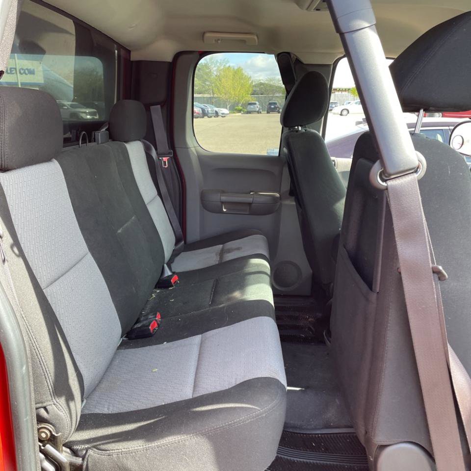 Used 2009 Chevrolet Silverado 1500 W/T AWD/4WD image 13