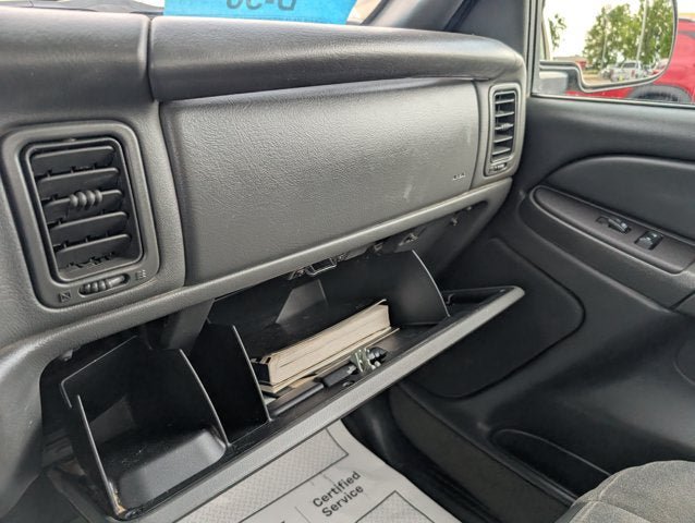 Used 2004 Chevrolet Silverado 2500 LS w/ Snow Plow Prep Package AWD/4WD image 17