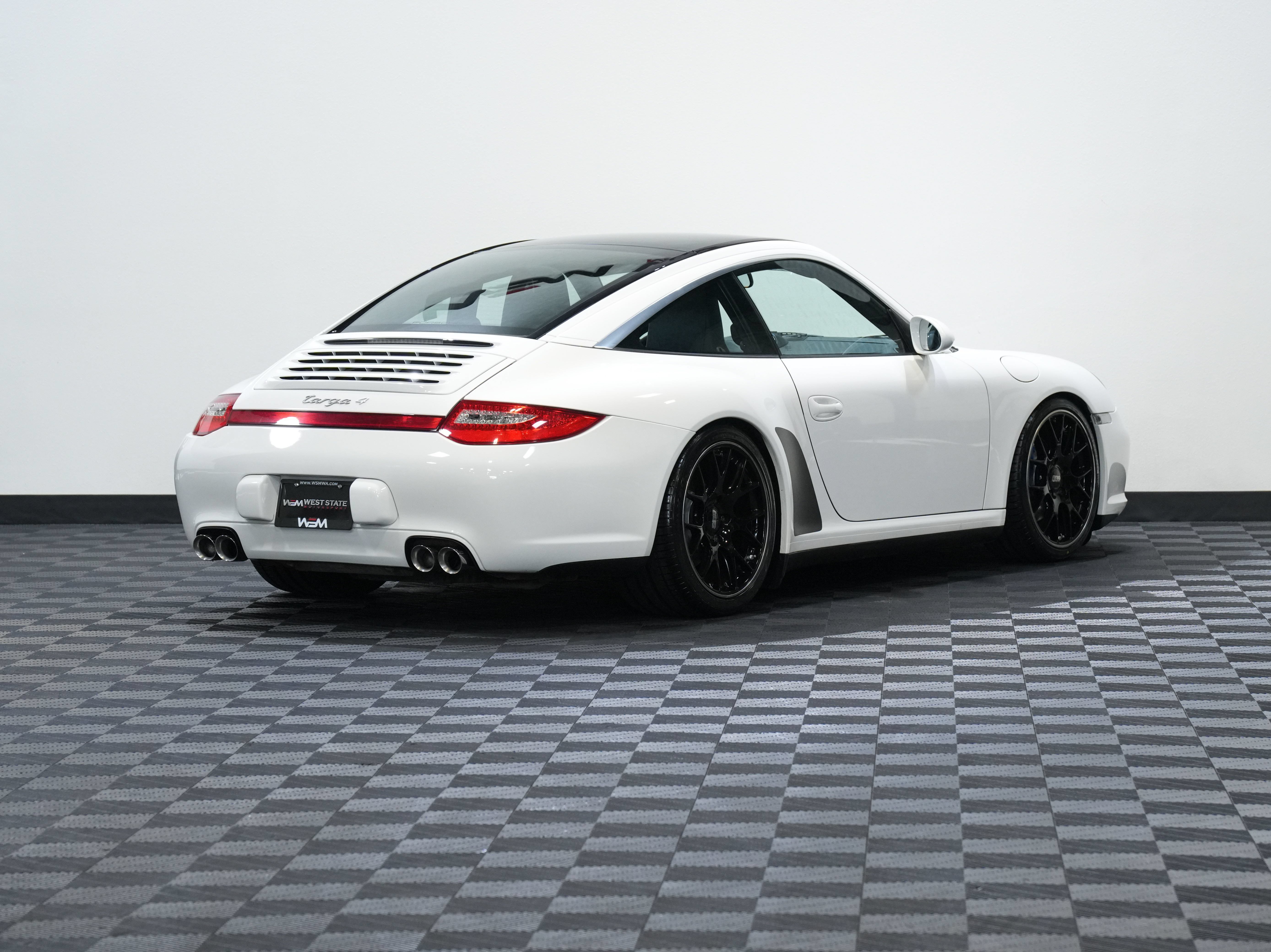 Used 2010 Porsche 911 Targa 4 AWD/4WD image 6