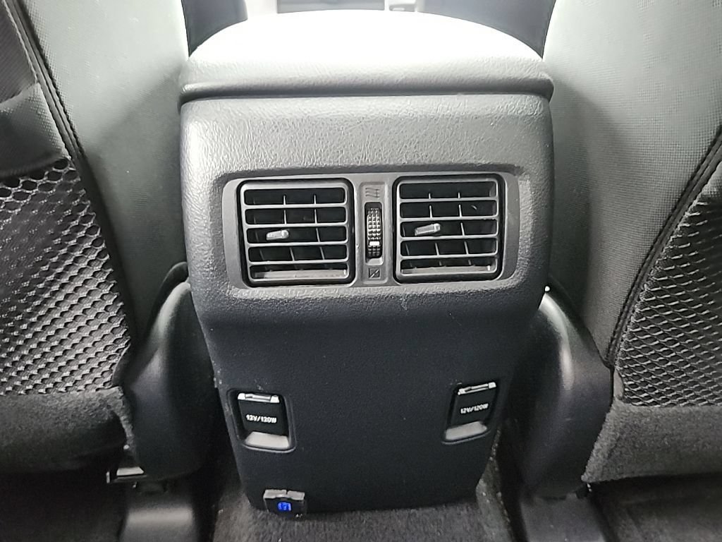 Used 2018 Toyota 4Runner SR5 AWD/4WD image 17