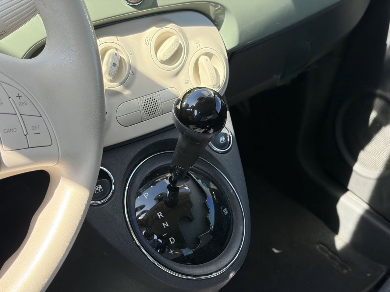 Used 2012 FIAT 500 Pop FWD image 8