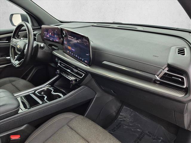 Used 2024 Chevrolet Traverse LT FWD image 23