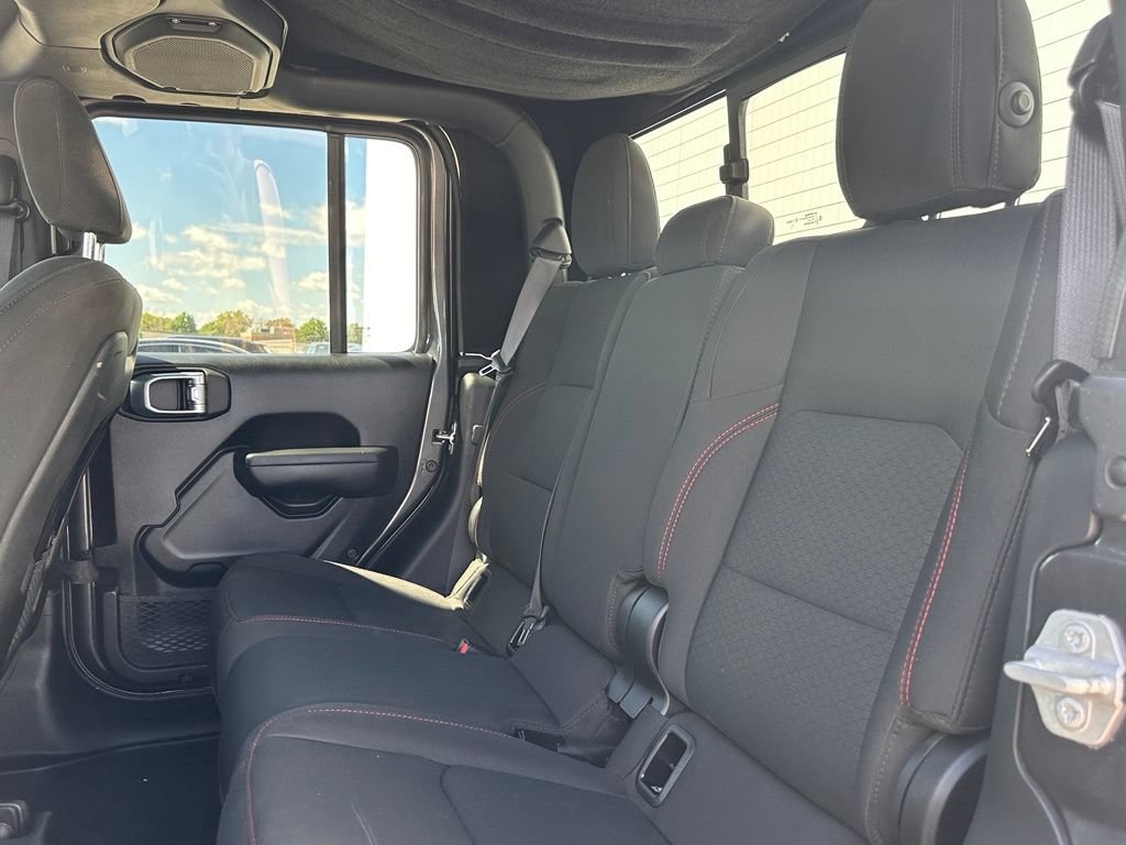 Used 2022 Jeep Gladiator Rubicon w/ LED Lighting Group AWD/4WD image 14