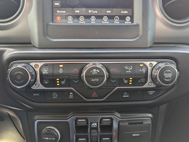 Used 2022 Jeep Gladiator Willys image 24