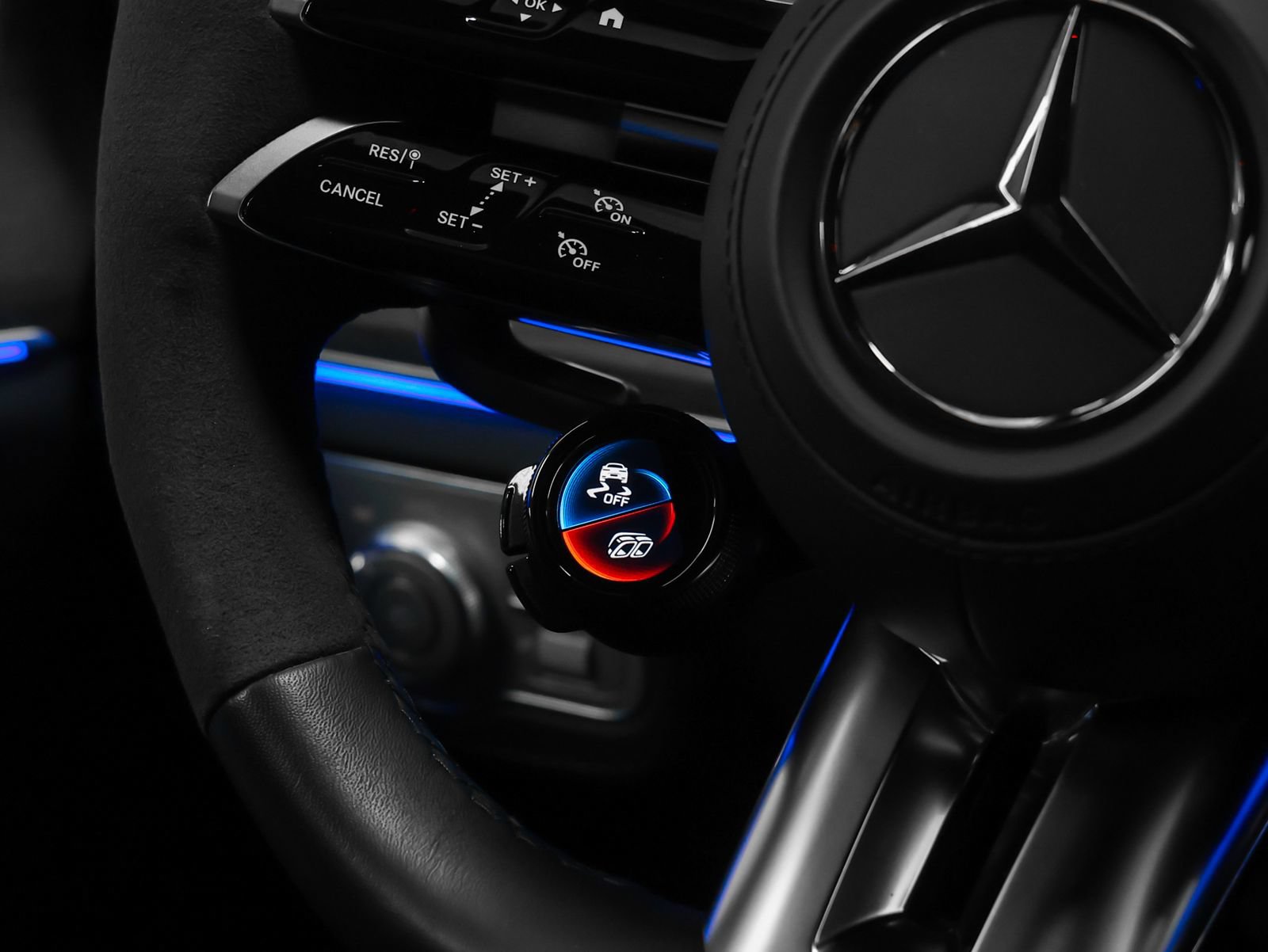 Used 2025 Mercedes-Benz GLE 63 AMG S w/ AMG Night Package image 40