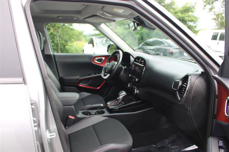 Used 2023 Kia Soul GT-Line image 13