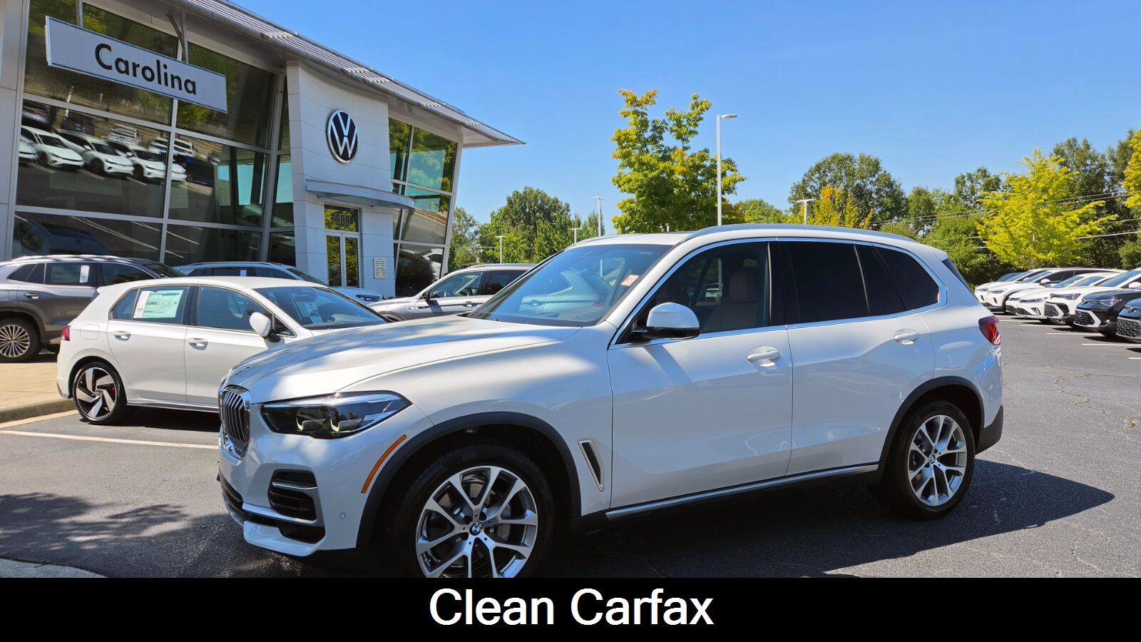 Used 2022 BMW X5 xDrive40i w/ Premium Package AWD/4WD image 1