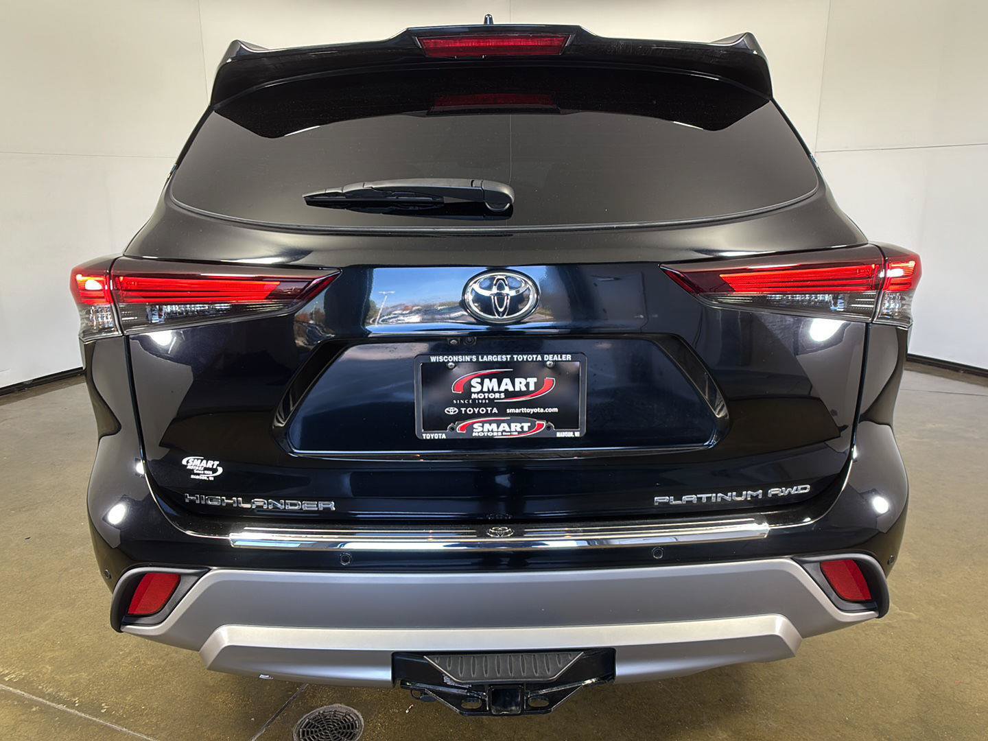 Used 2025 Toyota Highlander Platinum AWD/4WD image 18