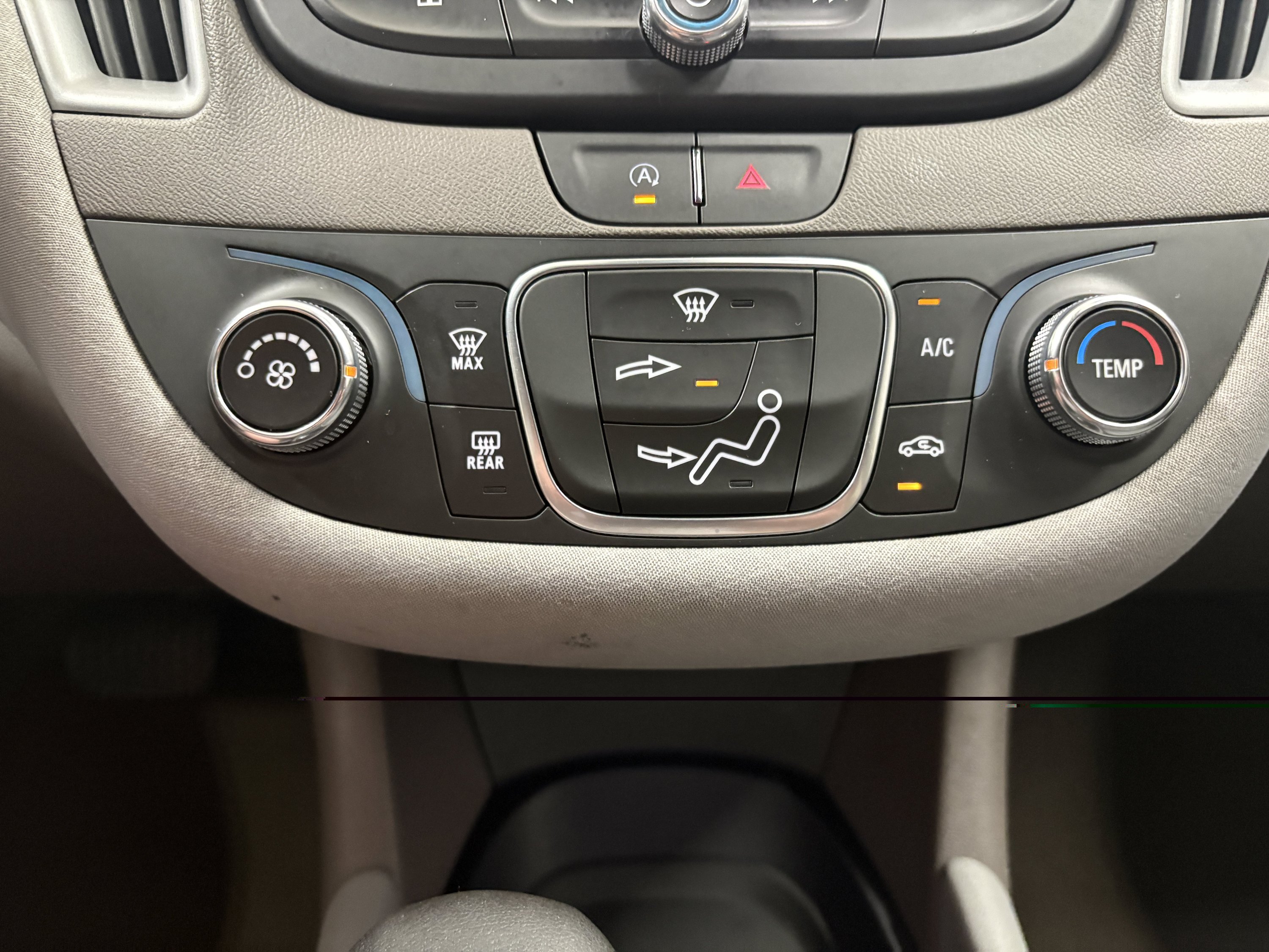 Used 2022 Chevrolet Malibu LS FWD image 15