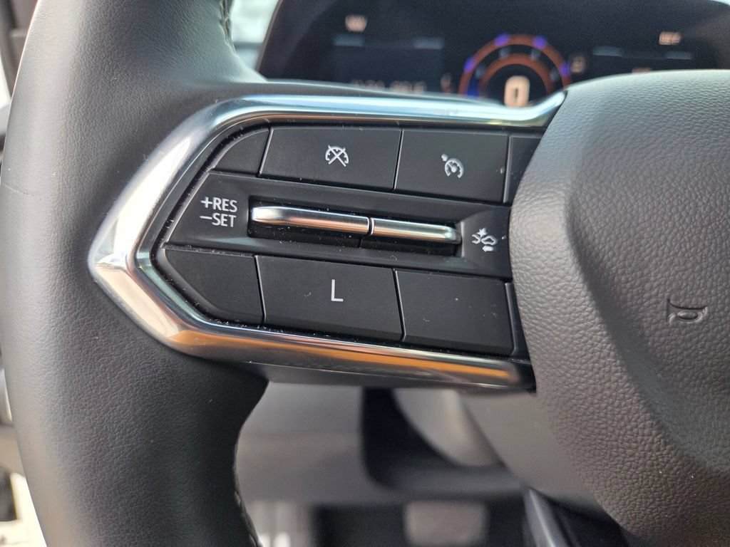 Used 2024 Chevrolet Traverse LS FWD image 29