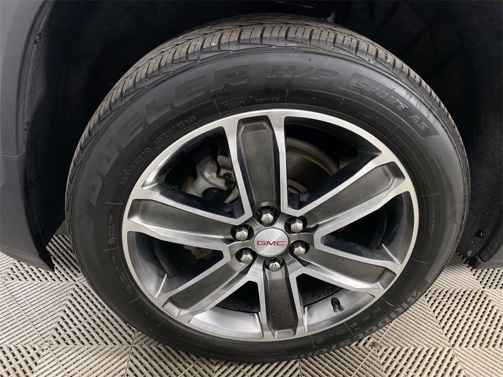 Certified 2023 GMC Acadia SLE w/ Driver Convenience Package image 10