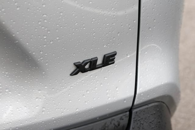 Used 2025 Toyota RAV4 XLE FWD image 8