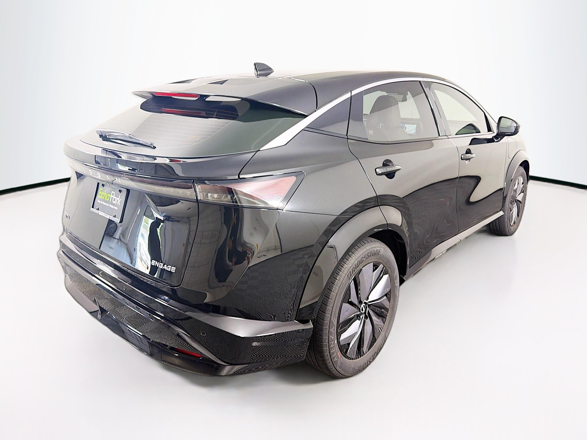 Used 2023 Nissan Ariya FWD image 9