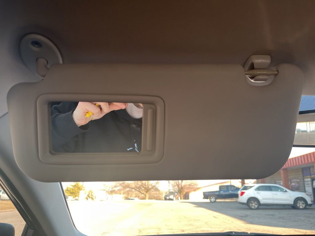 Used 2015 Toyota Corolla S image 73