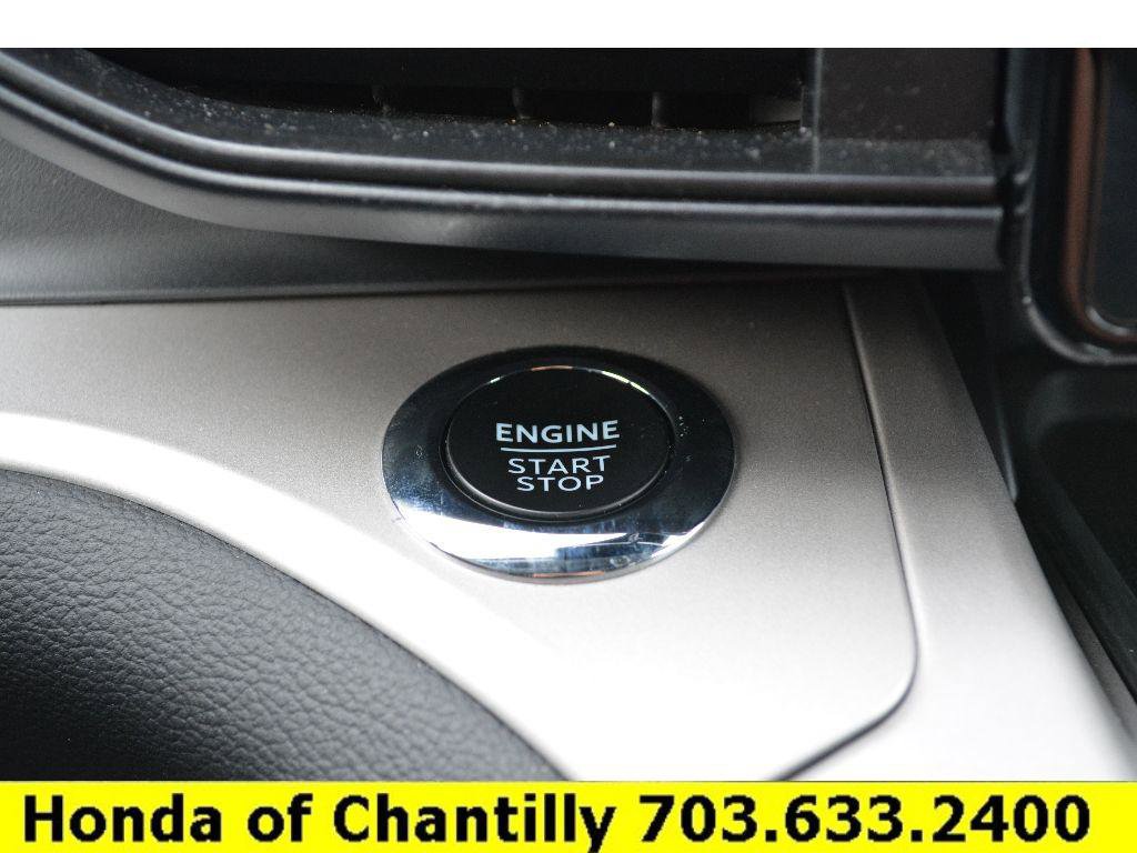 Used 2024 Ford Explorer XLT image 25