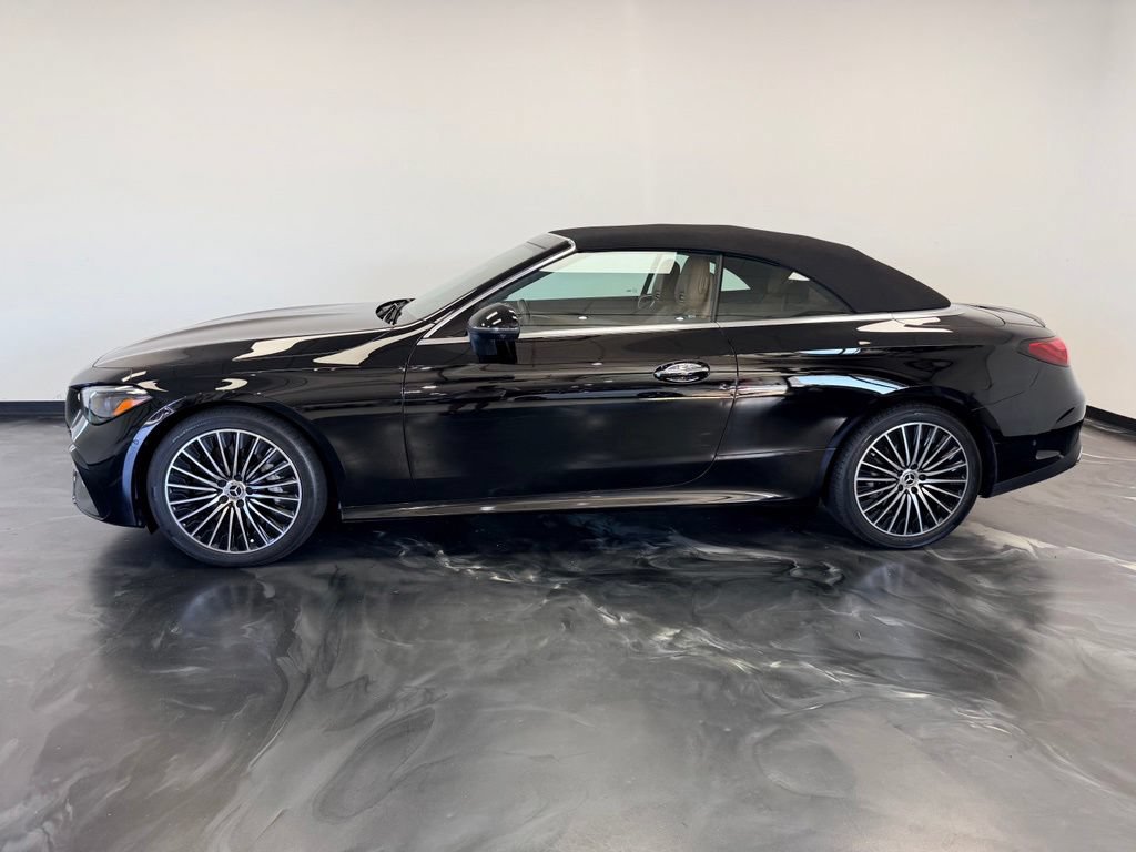 Used 2025 Mercedes-Benz CLE 450 4MATIC Cabriolet image 20
