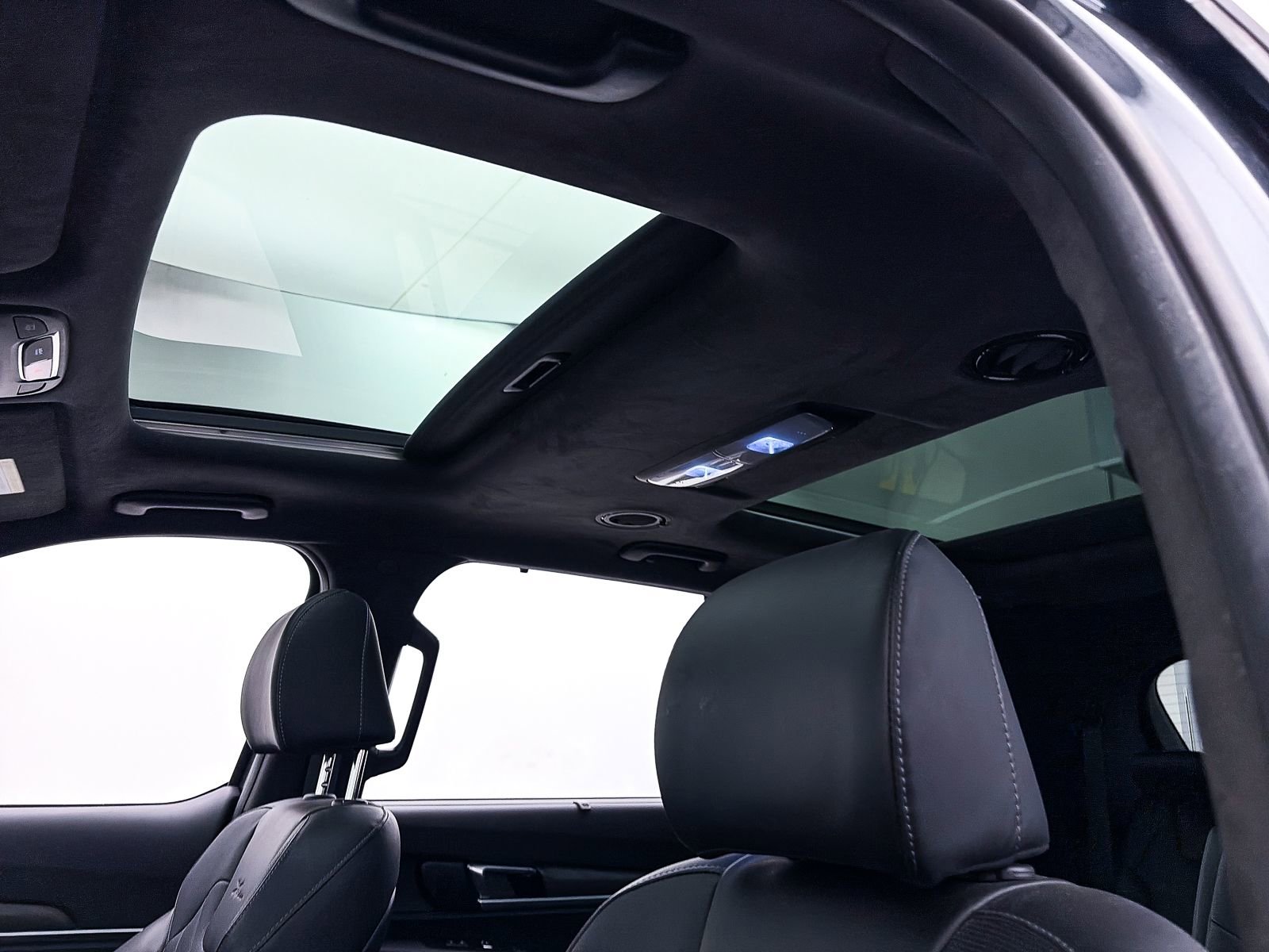 Used 2023 Kia Telluride SX Prestige X-Line image 3