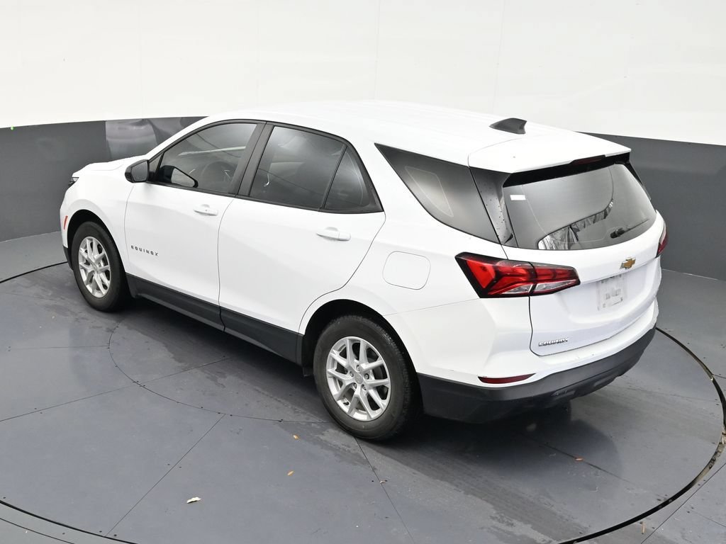 Used 2023 Chevrolet Equinox LS FWD image 14