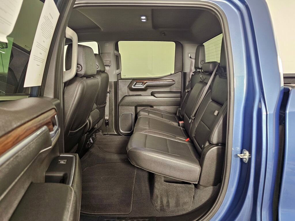 Used 2024 GMC Sierra 1500 SLT image 34