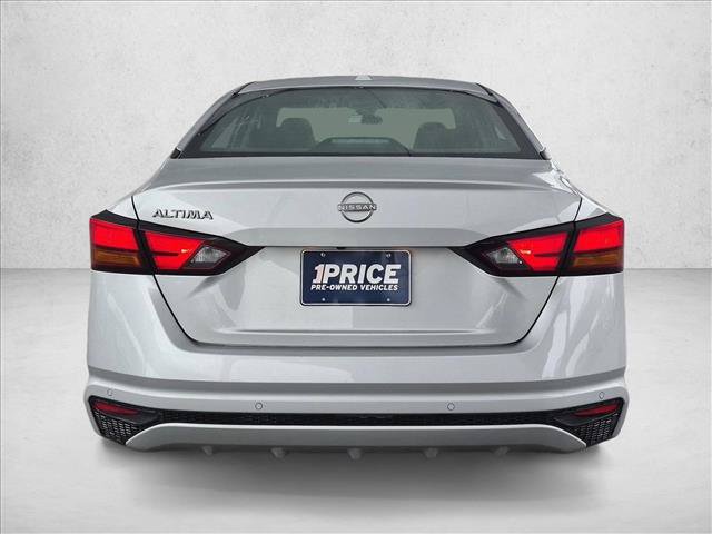 Used 2025 Nissan Altima 2.5 SV FWD image 6