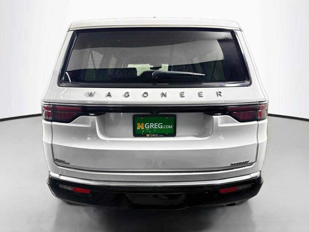 Used 2024 Jeep Wagoneer L Series II w/ Flexible Seating Group RWD image 8