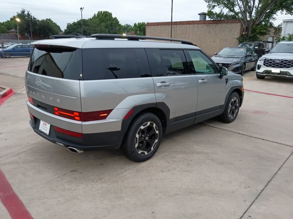 Used 2025 Hyundai Santa Fe SEL FWD image 7