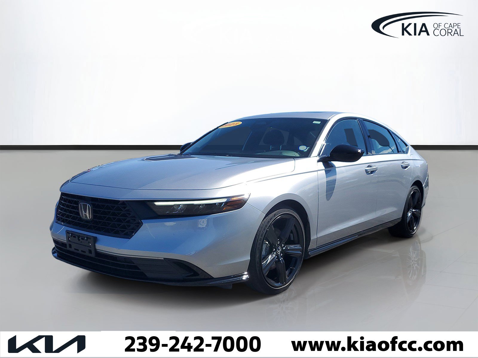 Used 2023 Honda Accord Sport image 3