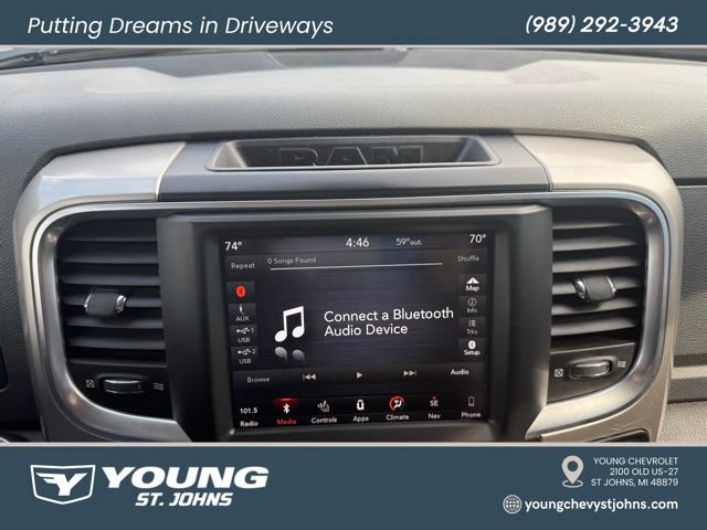 Used 2018 RAM 1500 Classic SLT w/ SLT Plus D←cor Group AWD/4WD image 25