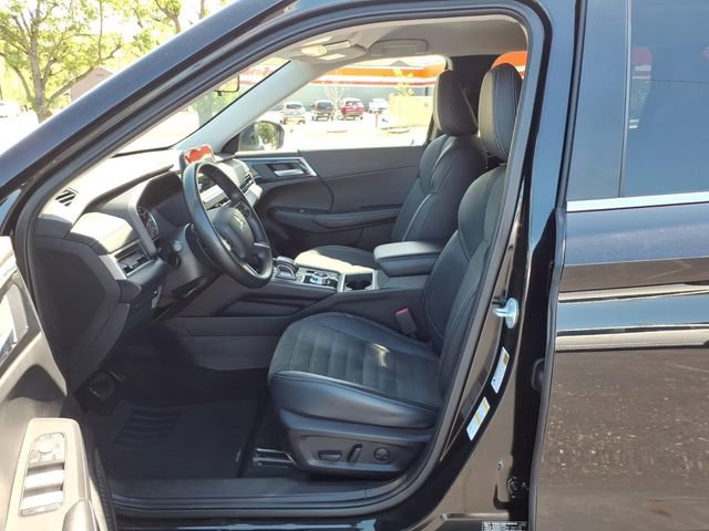 Used 2024 Mitsubishi Outlander SE image 15