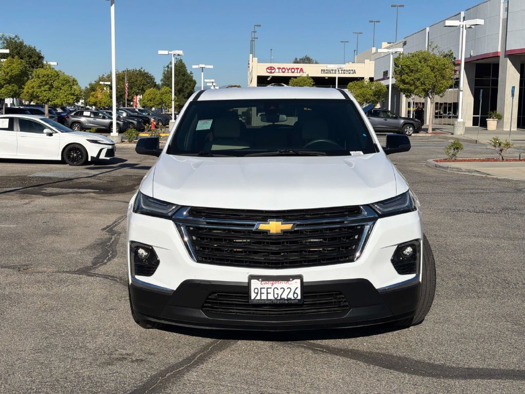 Used 2023 Chevrolet Traverse LS FWD image 2