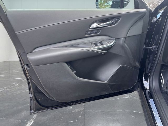 Used 2025 Cadillac XT4 Premium Luxury FWD image 12