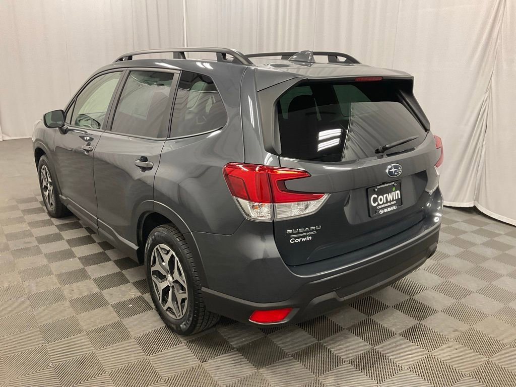 Used 2022 Subaru Forester Premium image 7