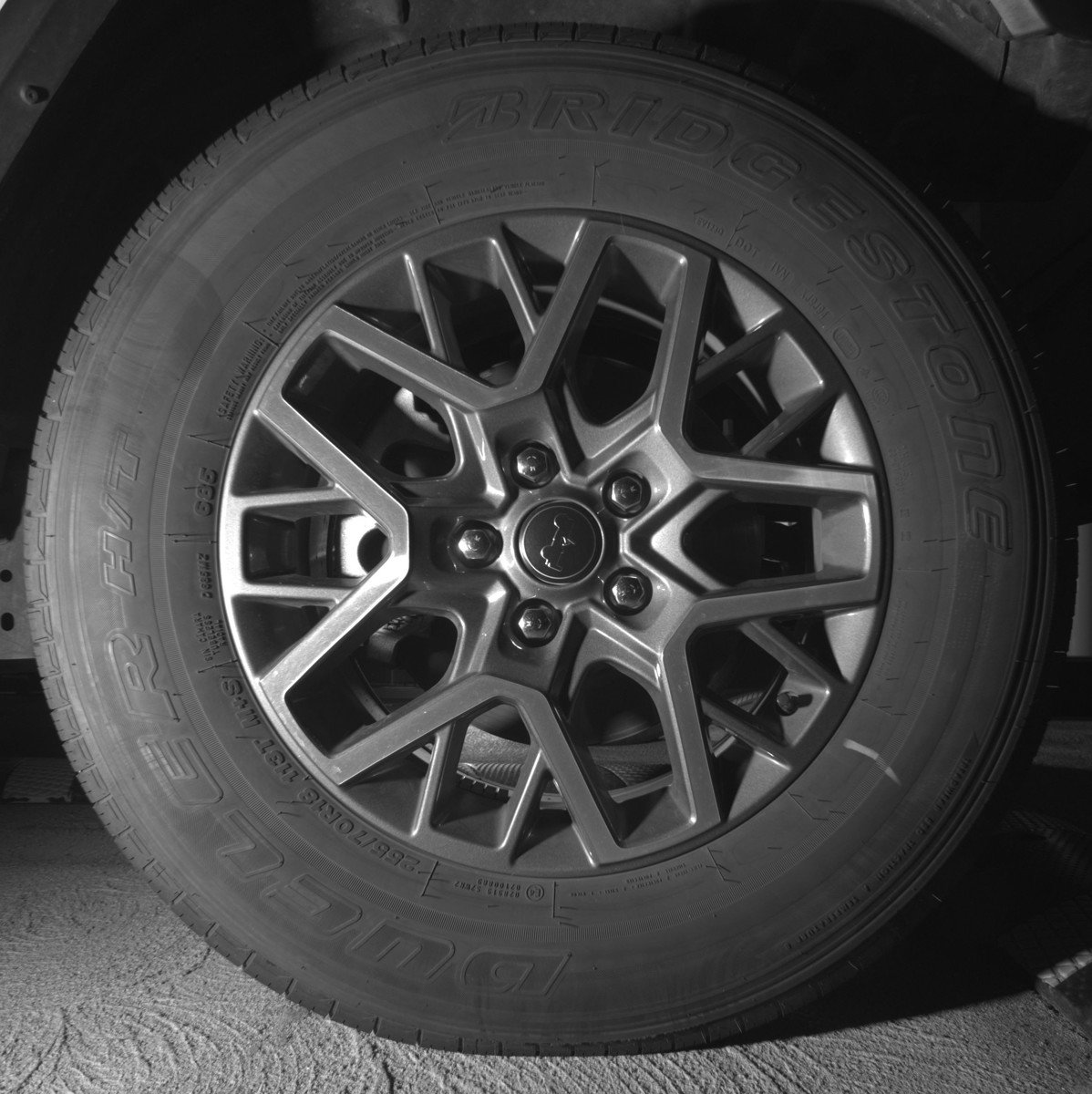 Used 2025 Jeep Wrangler Sahara image 13