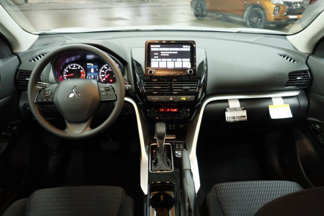 New 2026 Mitsubishi Eclipse Cross LE AWD/4WD image 19