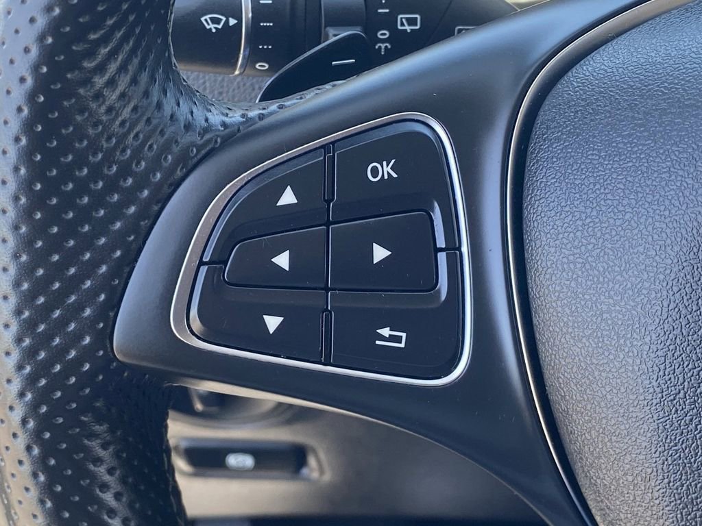 Used 2018 Mercedes-Benz Metris Passenger image 22